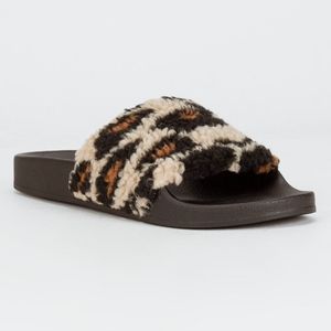 Steve Madden Womens Leopard Sandals Size 9